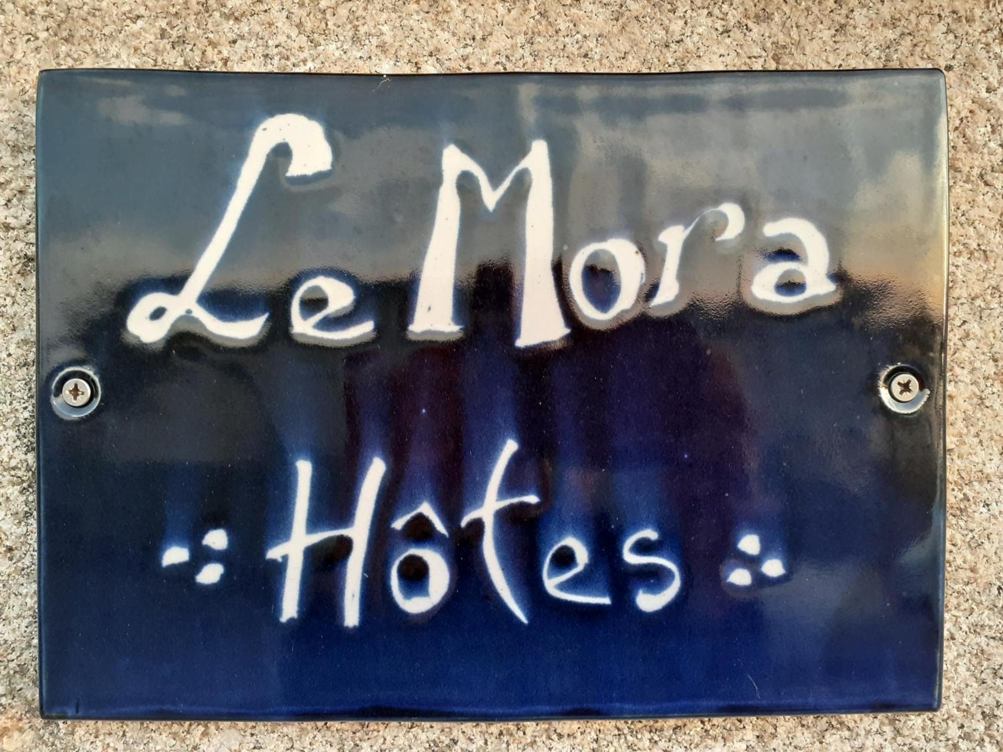 Le Mora Hotes Bed & Breakfast Barfleur Exterior photo